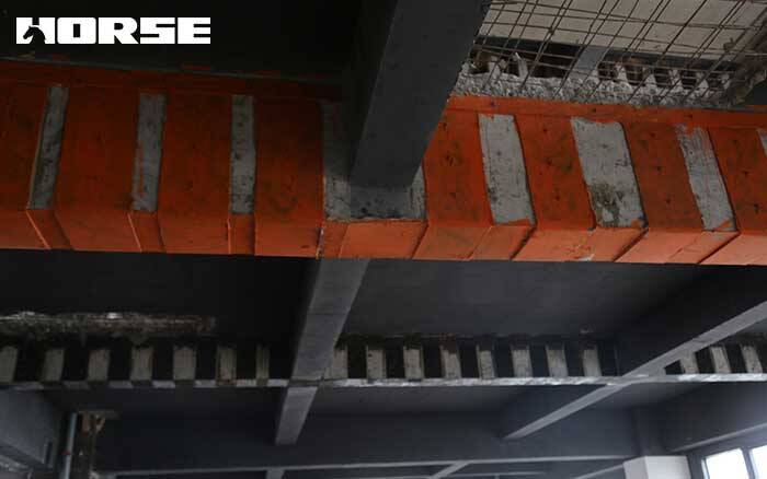 Dầm bê tông cốt thép có tấm thép