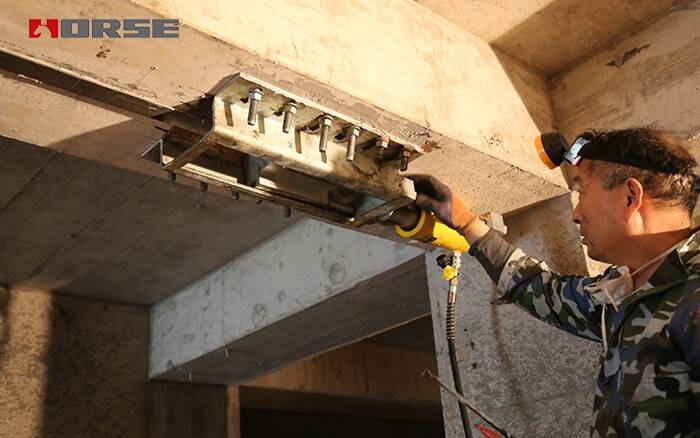 Tấm Laminate CFRP Ứng Suất Trước Để Gia Cố Bãi Đậu Xe Ngầm