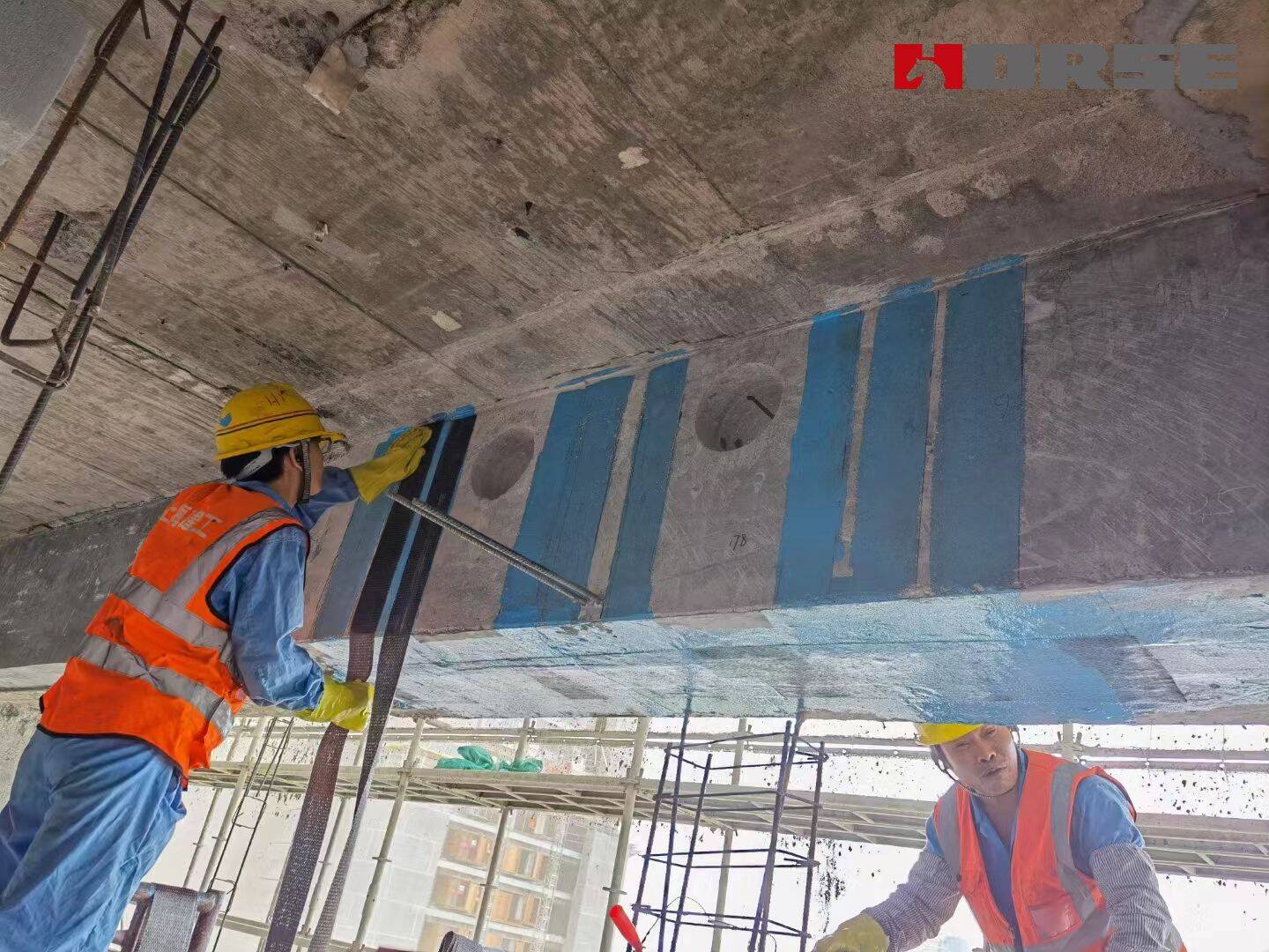 Dầm bê tông cốt thép có lỗ mở được gia cố bằng tấm CFRP Dầm bê tông cốt thép có lỗ mở được gia cố bằng tấm CFRP