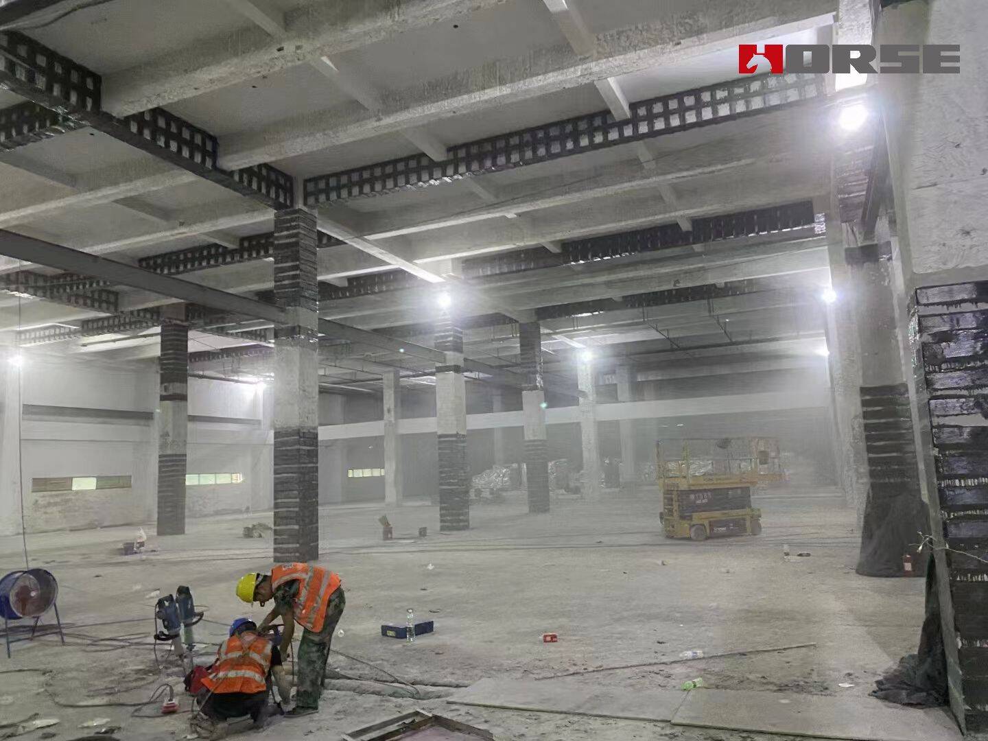 Vật liệu composite cốt sợi carbon (CFRP) để tăng khả năng chịu lực của bê tông cốt thép