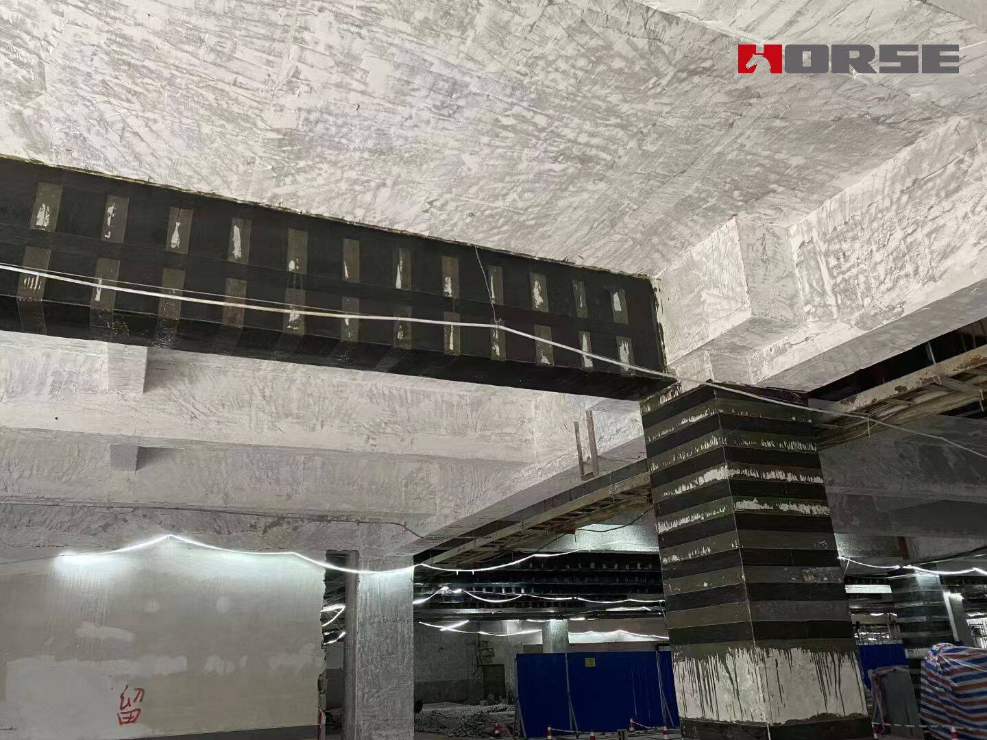 Vật liệu composite cốt sợi carbon (CFRP) để tăng khả năng chịu lực của bê tông cốt thép