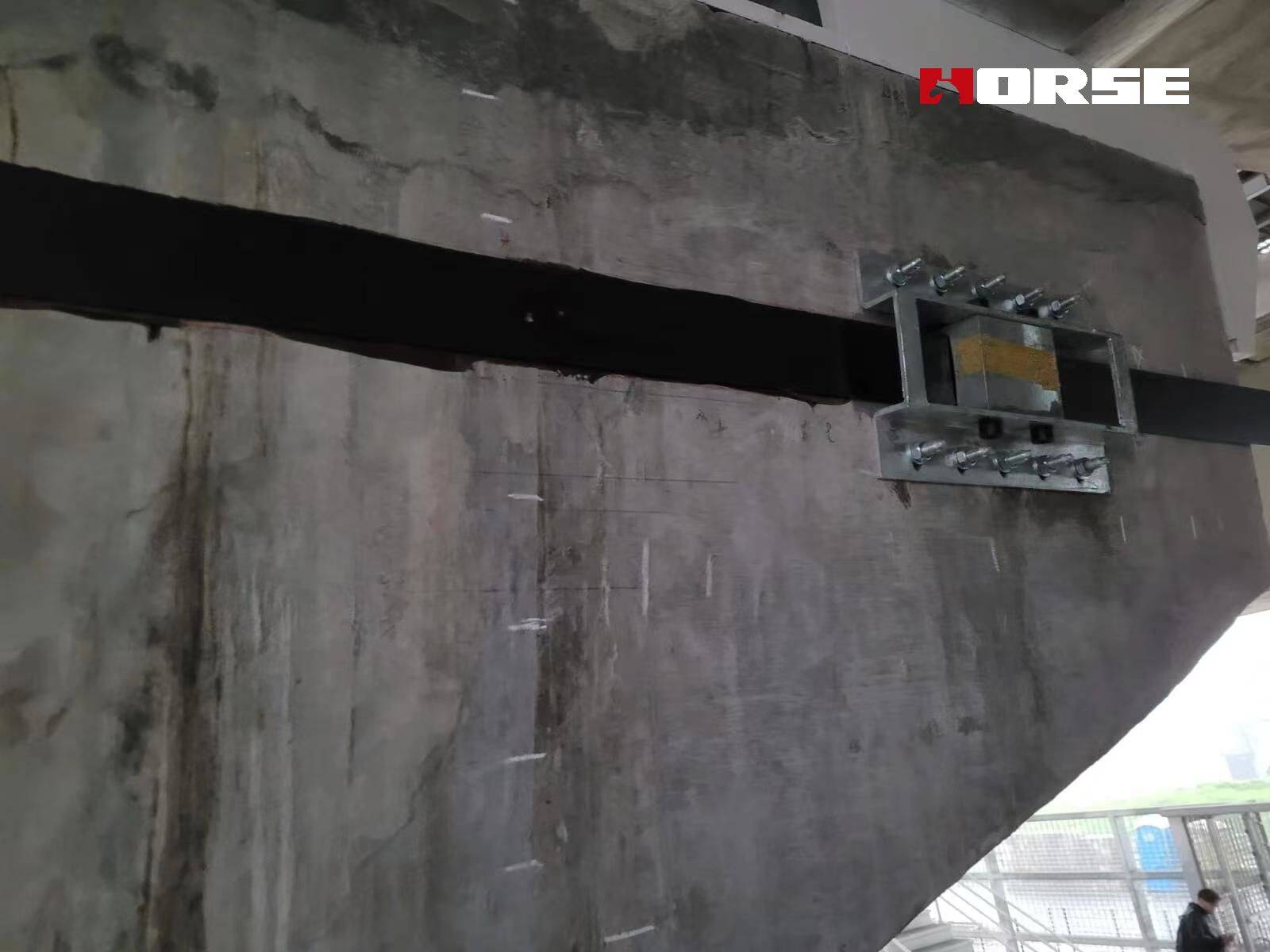 Gia cố kết cấu cầu bằng tấm CFRP căng sau