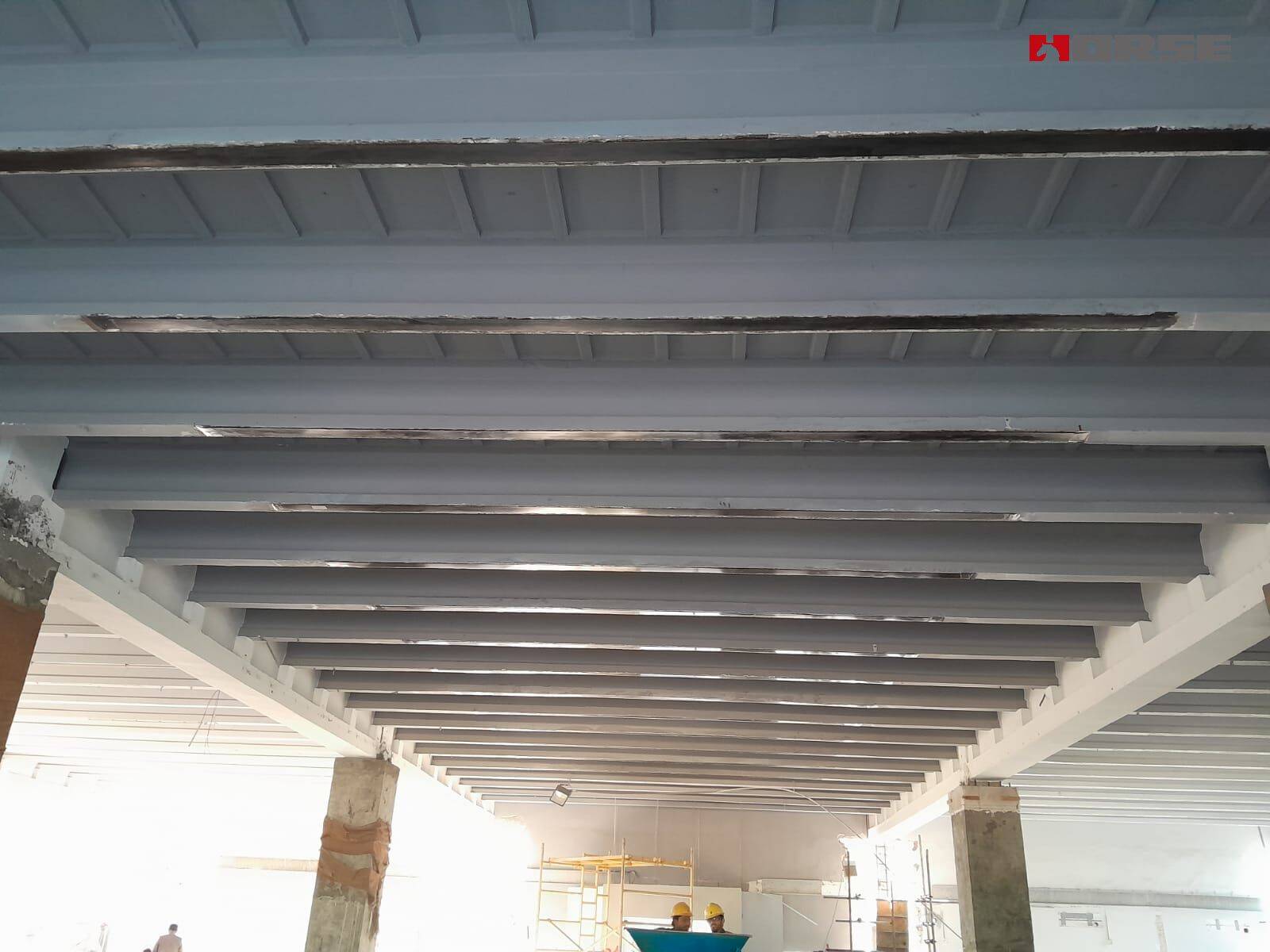 Tấm sợi carbon trên dầm