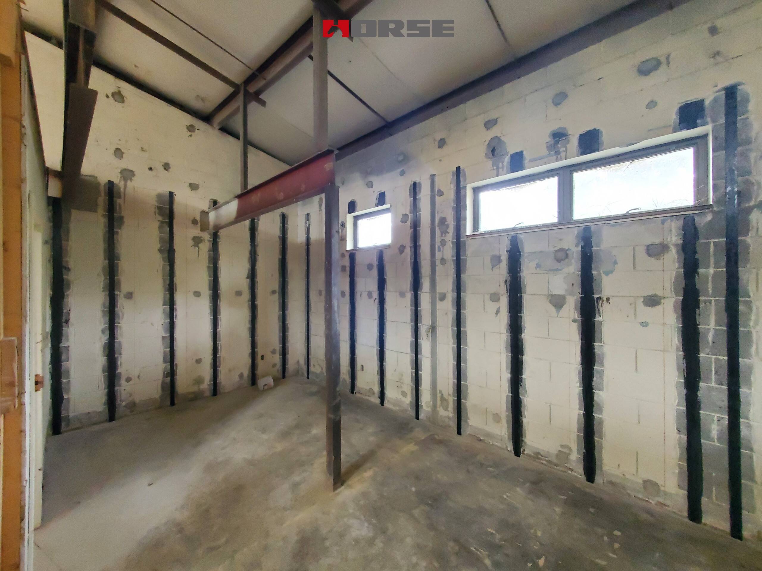 Gia cố tường tầng hầm bằng sợi carbon