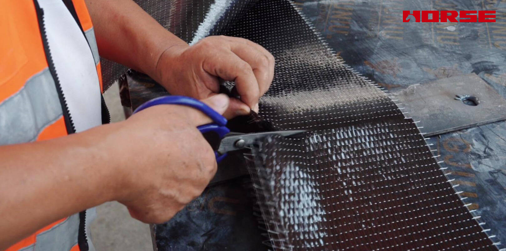 Gia cố kết cấu bằng sợi Carbon sau khi tháo dỡ sàn bê tông Gia cố kết cấu bằng sợi Carbon sau khi tháo dỡ sàn bê tông