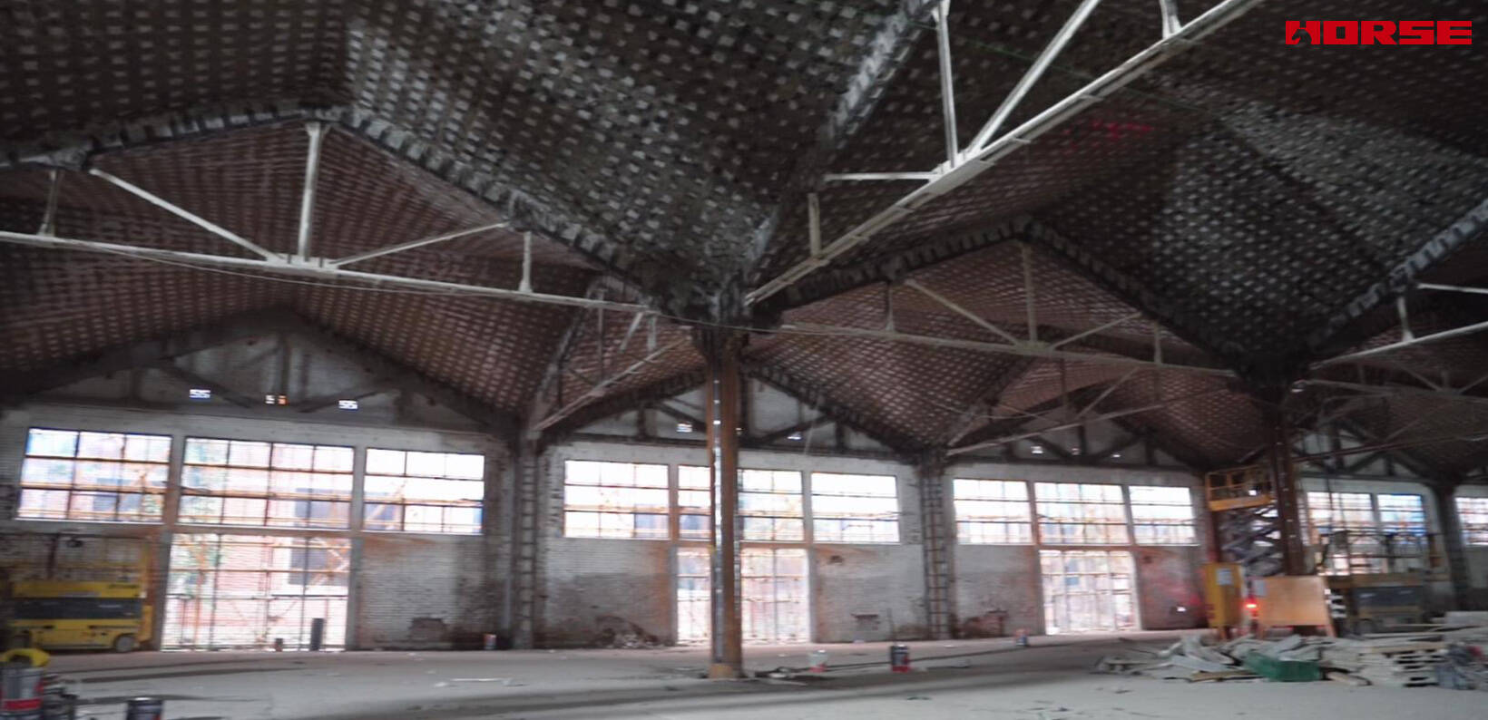 88,000 m² Cải tạo và Gia cố Di sản Công nghiệp 88,000 m² Cải tạo và Gia cố Di sản Công nghiệp