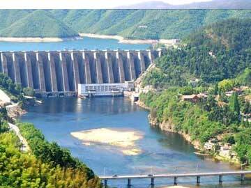 Tăng cường đập hồ chứa S Hoàng Giang