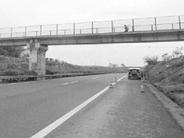 Cầu đi bộ rỗng thông thường gia cố bằng sợi carbon hai lớp