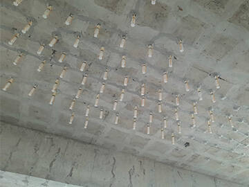 Sửa chữa vết nứt bằng tiêm HM-120L tại Jakarta Selatan